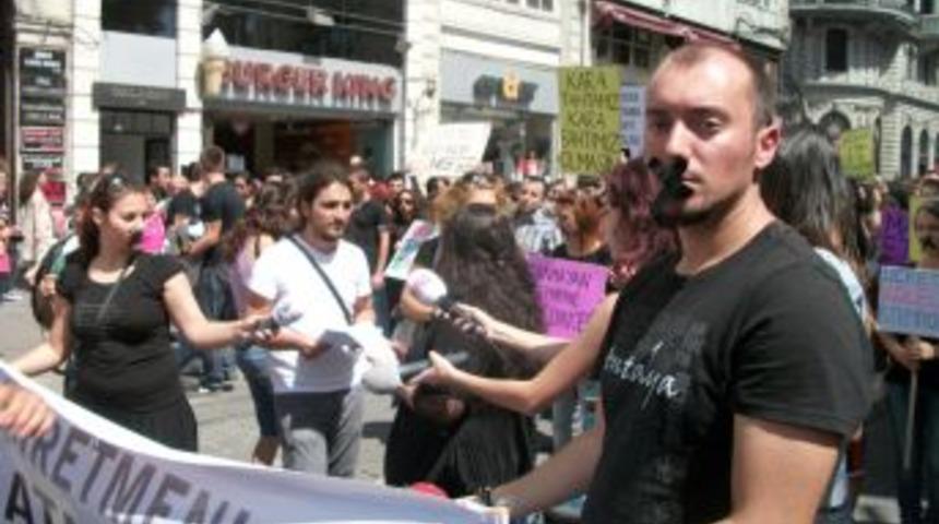 Atanamayan &ouml;ğretmenler seslerini duyurabilmek i&ccedil;in y&uuml;r&uuml;d&uuml;