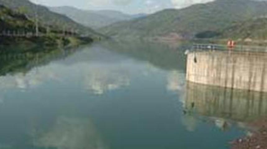 &Ouml;merli Barajı&rsquo;nda aile faciası