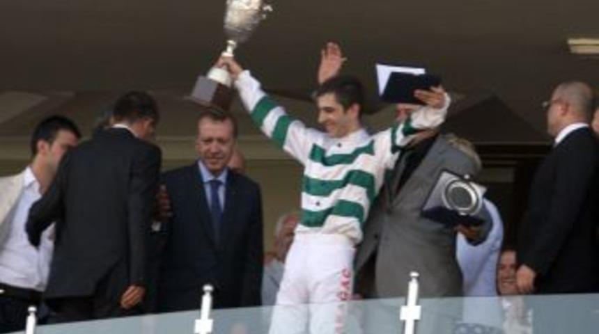 60. Başbakanlık Kupası Koşusu'nu 'Derviş Ağa' kazandı