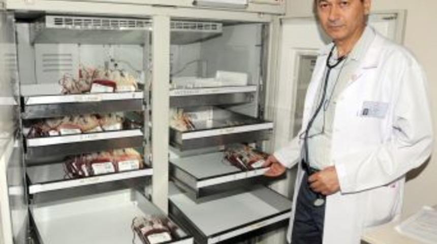 Ramazanda kan bağışı azalan Kızılay, geceleri toplamaya başladı