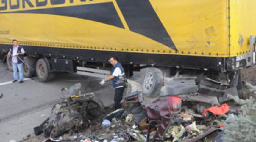 TIR, otomobili bi&ccedil;ti; 5 &ouml;l&uuml;