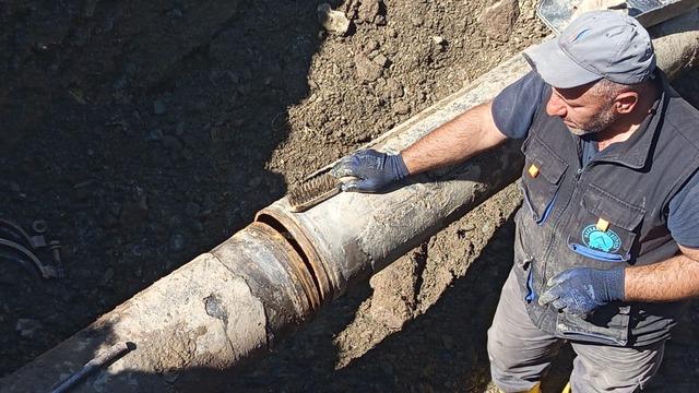 Hakkari&rsquo;de 3 bin 500 rakımda su hattı i&ccedil;in zorlu &ccedil;alışma 1