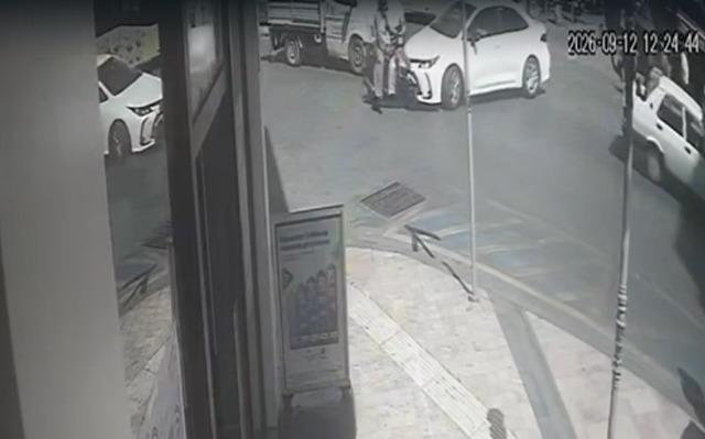 Otomobil ile motosiklet &ccedil;arpıştı: 1 yaralı 1
