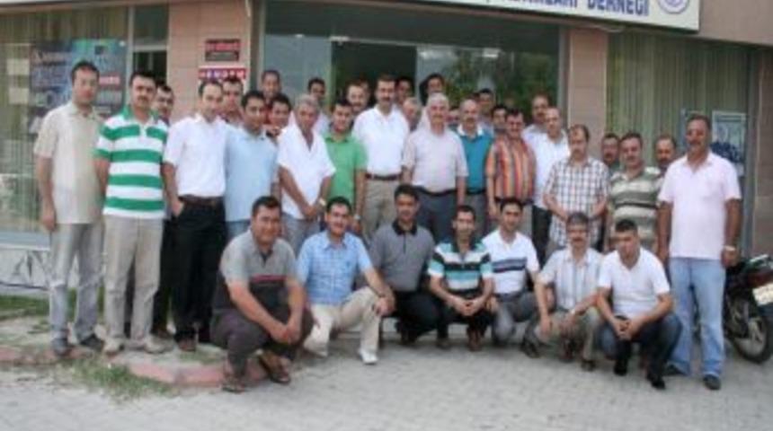 D&ouml;rtyol'dan Uganda&rsquo;ya yardım malzemesi g&ouml;t&uuml;rd&uuml;ler