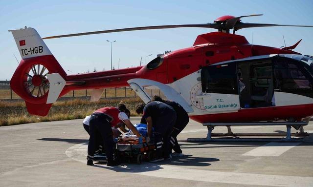 Sağlık durumları ağırlaşan 2 &ccedil;ocuk, hava ambulansıyla Ankara&rsquo;ya sevk edildi 6