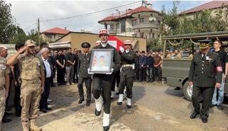 Y&uuml;ksekova&rsquo;nın şehidi g&ouml;zyaşları arasında toprağa verildi