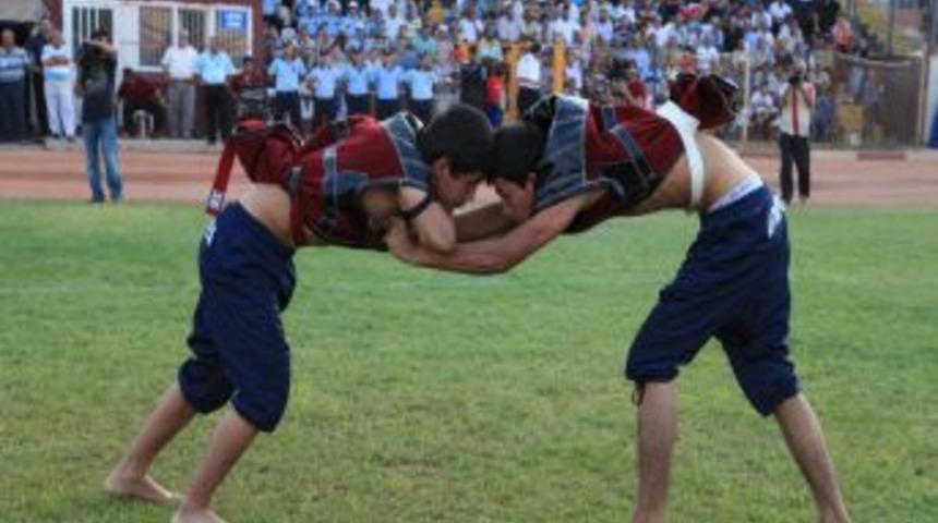 Uluslararası aba g&uuml;reşi şampiyonası ilgi g&ouml;rd&uuml;