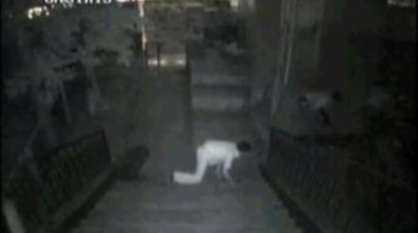 Pervari'de polise saldırı g&uuml;venlik kamerasında