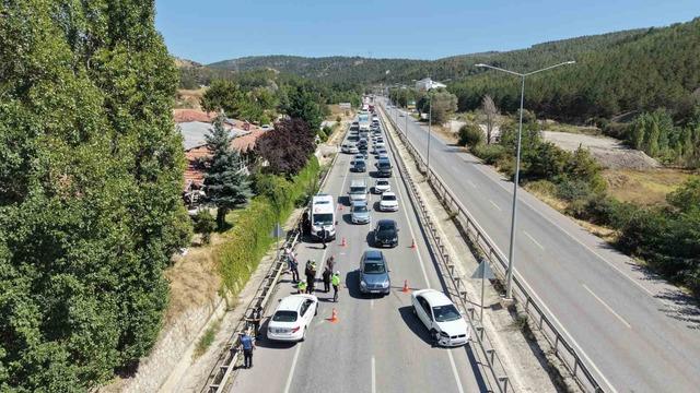 Çorum’da 3 araçlı zincirleme kaza: 5 yaralı 1