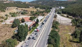 &Ccedil;orum&rsquo;da 3 ara&ccedil;lı zincirleme kaza: 5 yaralı