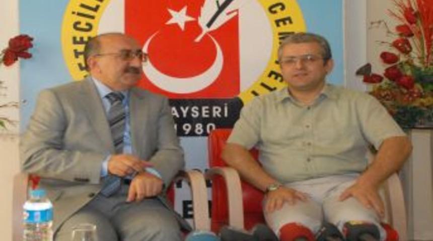 AHUDER Başkanı G&uuml;rk&ouml;k: Basına uygulanan sans&uuml;r halen devam ediyor