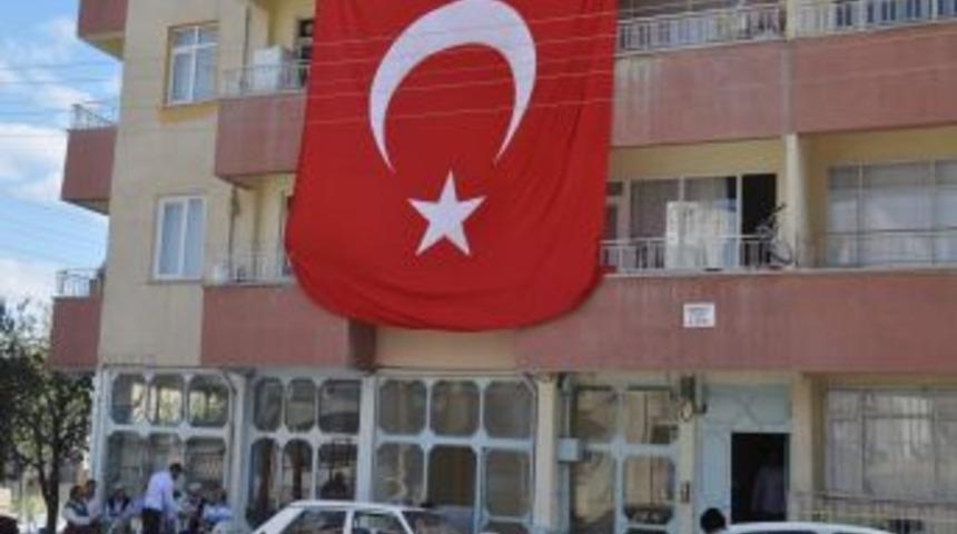 şehit Uzman &Ccedil;avuş Erhan Ar