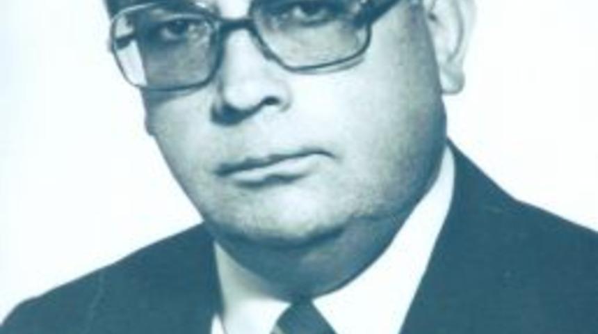 Vefat eden Karaosmanoğlu i&ccedil;in İzmir Valiliği'nde t&ouml;ren d&uuml;zenlendi