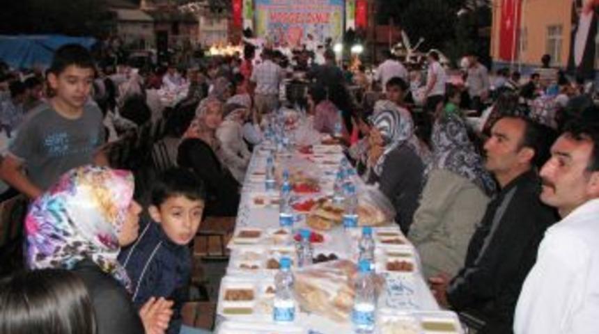 Kumlucalı &ccedil;ocuklar Ramazan etkinliğinde neşeli anlar yaşadı