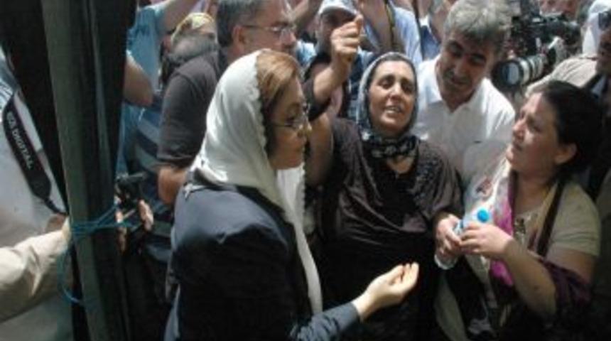 Şehit annesi: Ağlamam, d&uuml;şmanları sevimdirmem