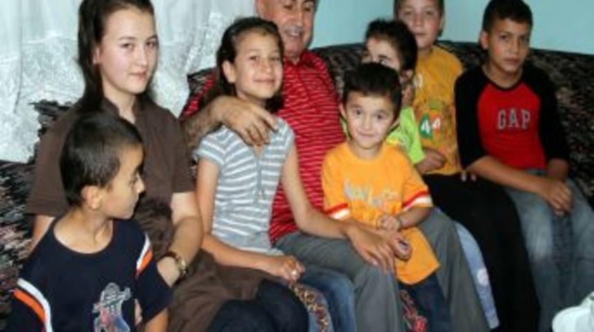 Giresun Valisi Şahin, fakir iftar sofralarına konuk oluyor