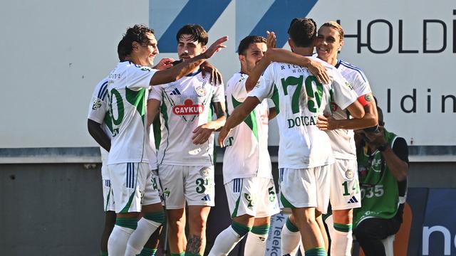 Çaykur Rizespor'dan Eyüpspor deplasmanında kritik galibiyet!