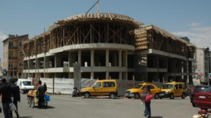 Erzurum, s&uuml;t ve &uuml;r&uuml;nleri &ccedil;arşısına kavuşuyor