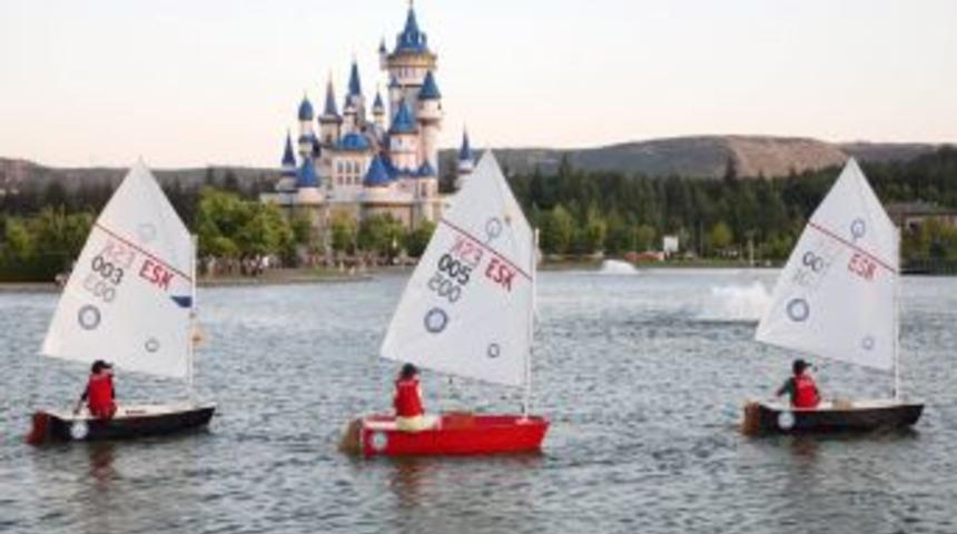 Optimist eğitimi alan &ouml;ğrencilere sertifikaları verildi