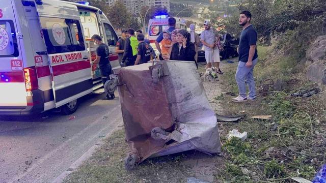 Samsun&rsquo;da otomobil &ccedil;&ouml;p konteynerine &ccedil;arptı 1