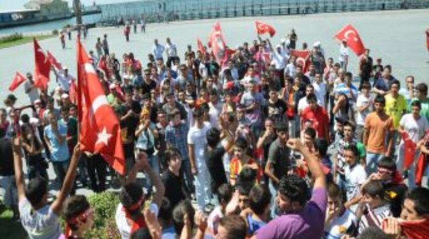 İzmirli taraftar ter&ouml;r&uuml; lanetledi