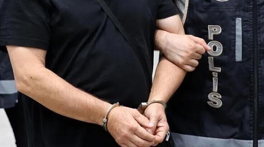 Antalya&rsquo;da 2 emniyet m&uuml;d&uuml;r&uuml; g&ouml;zaltına alındı 