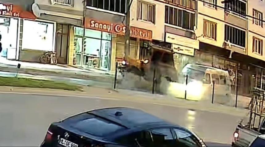 Bursa&rsquo;da trafik kazası! 10 yaralı