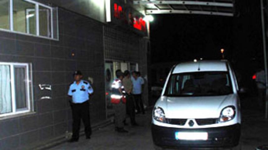 Damat dehşeti; 1 &ouml;l&uuml;, 2 yaralı