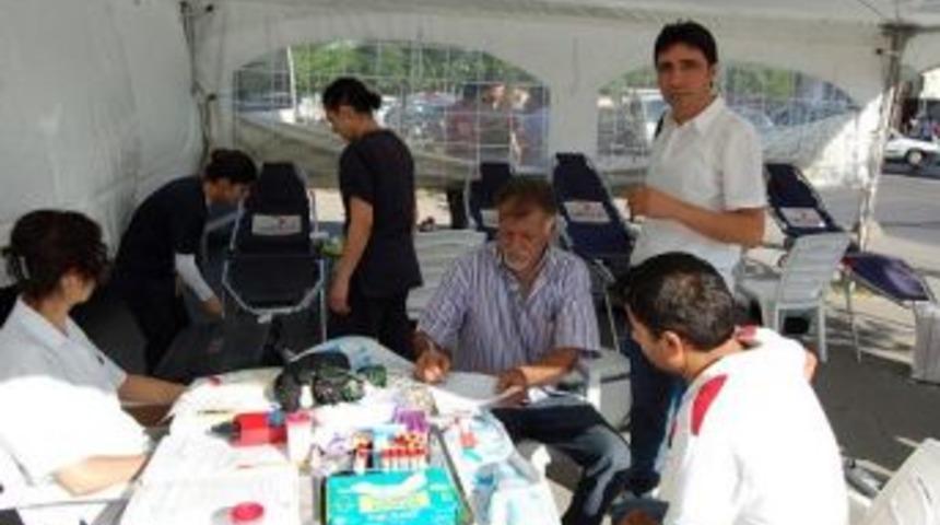 Sancaktepe&rsquo;de kan bağışına devam