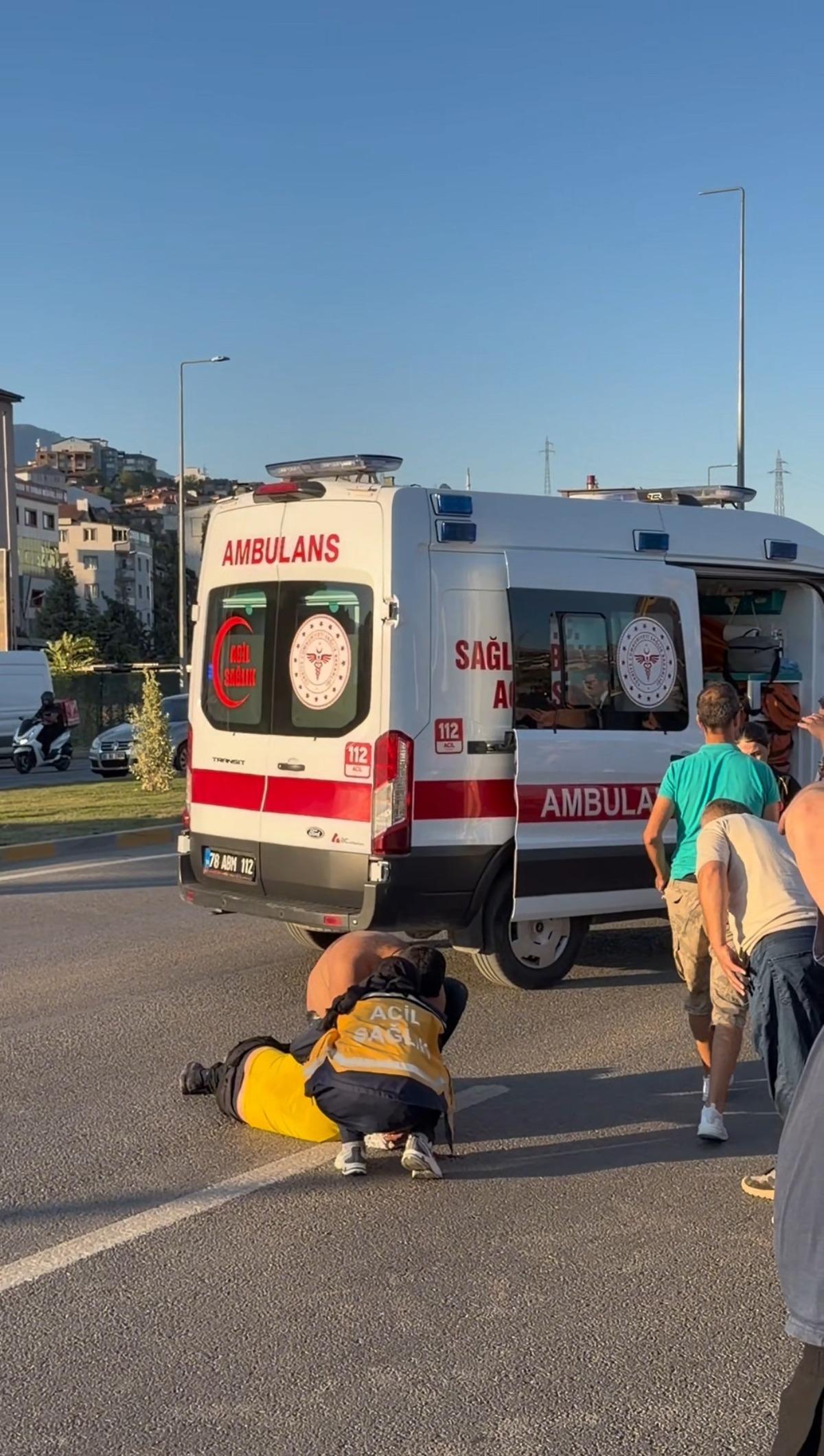 Otomobil yaya çarptı: Kazayı güvenlik kamerası kaydetti! 2