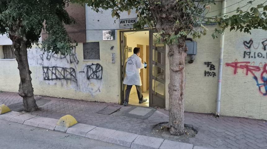 Eskişehir'de apartman deposunda ş&uuml;pheli &ouml;l&uuml;m