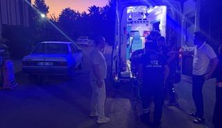 Otomobil kaldırıma &ccedil;ıktı: 3 yaralı