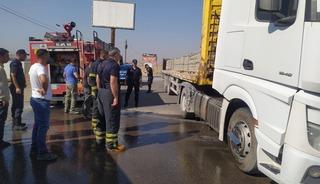 Parke taşı y&uuml;kl&uuml; tır alev aldı