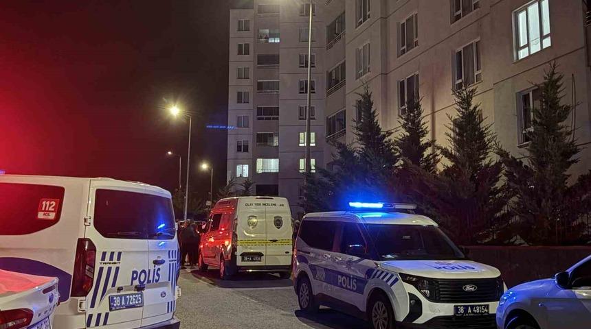 Kayseri&rsquo;de intihar! Tabancayla kafasına ateş eden şahıs hayatını kaybetti