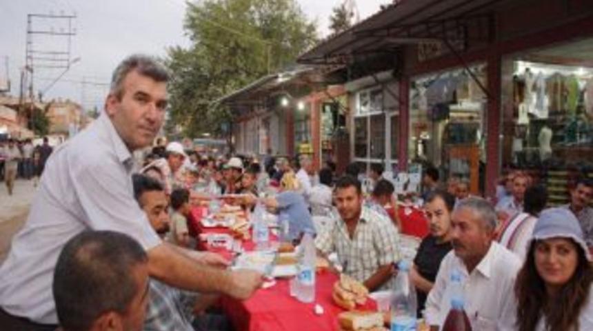 "İftarlar birlik ve beraberliğe vesile oluyor"