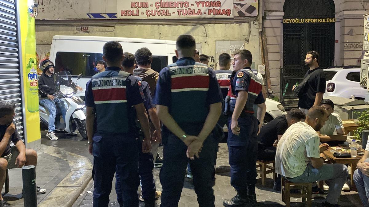 İstanbul da Ailem Güvende operasyonu! Çok sayıda mekanda arama yapıldı 3