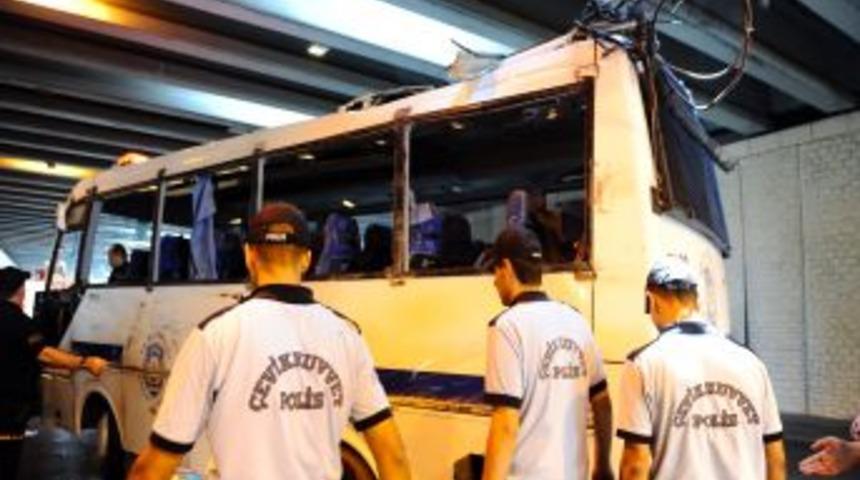 &Ccedil;evik Kuvvet otob&uuml;s&uuml; yan yattı: 7 yaralı