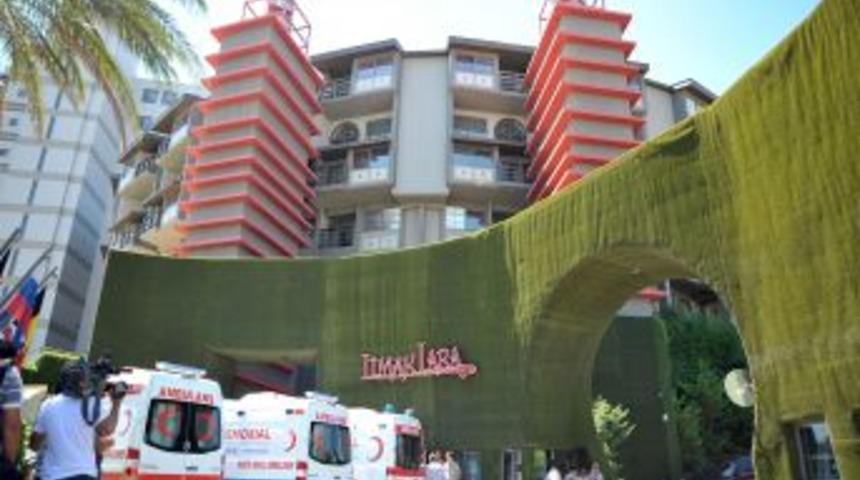 Beş yıldızlı otelde yangın &ccedil;ıktı, 6 kişi dumandan etkilendi