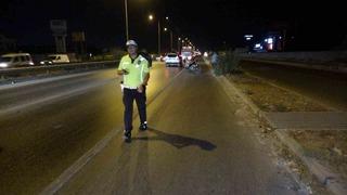 Manavgat’ta motosiklet yayaya çarptı: 1’i ağır 2 yaralı