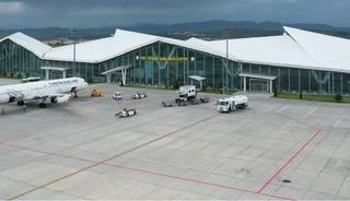 Kars Harakani Havalimanı&rsquo;nda 8 ayda 423 bin yolcu trafiği