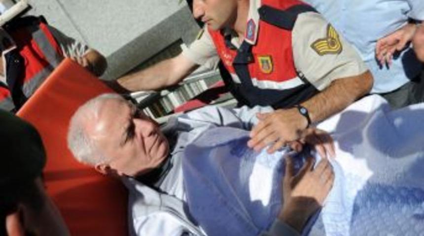 Haberal yine Kardiyoloji Enstit&uuml;s&uuml;'nde