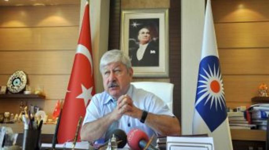 Antalya'da toplu ulaşım fel&ccedil; oldu, Akaydın s&uuml;r&uuml;c&uuml;leri su&ccedil;ladı