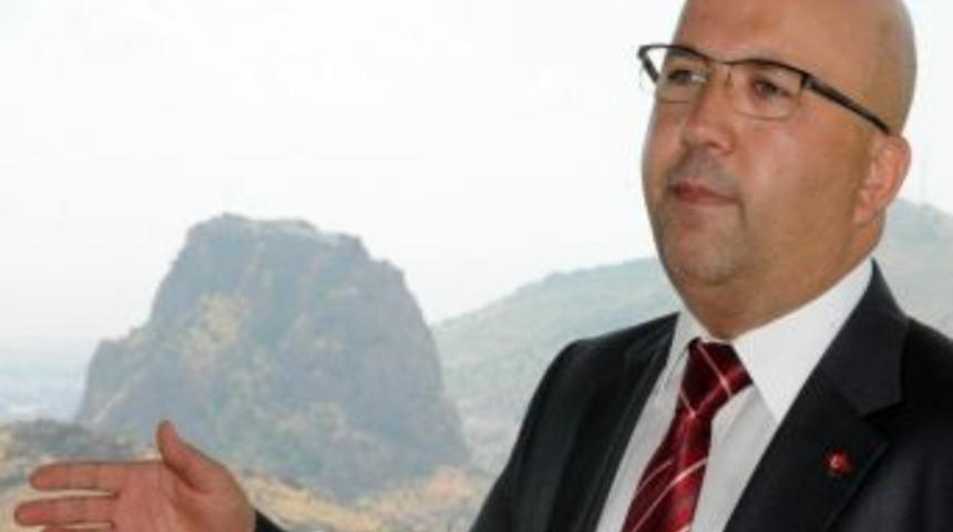 60 yıldır hizmet gitmeyen mahallerde &ccedil;alışmalar s&uuml;r&uuml;yor