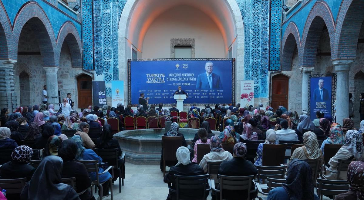 AK Parti den se&ccedil;im resti! Herkes tarihi tartışırken Yayman net konuştu 2