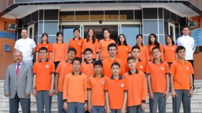 &Ouml;zel Bilgi Koleji'nin 56 &ouml;ğrencisi fen ve Anadolu liselerine girdi