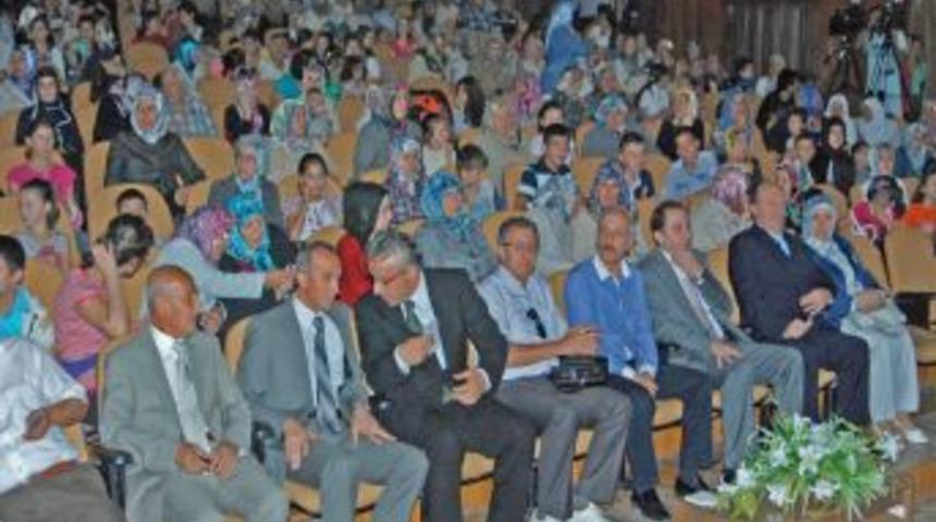 'Kur'an kurslarında daha fazlasını &ouml;ğreniyorum' projesi t&ouml;renle tamamlandı