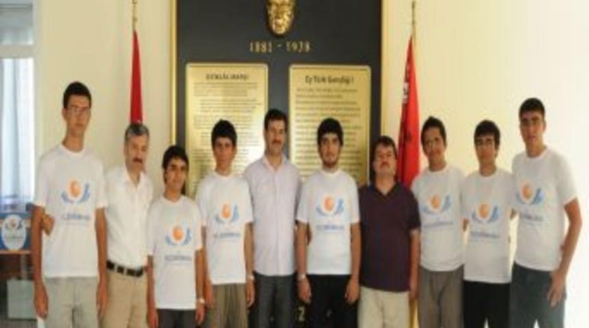 Yıldırımhanlı &ouml;ğrenciler, LYS&rsquo;de 3 dalda Mersin birinciliği elde etti