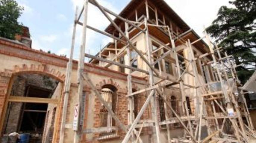 Sırrı Paşa Konağı nakış nakış işleniyor