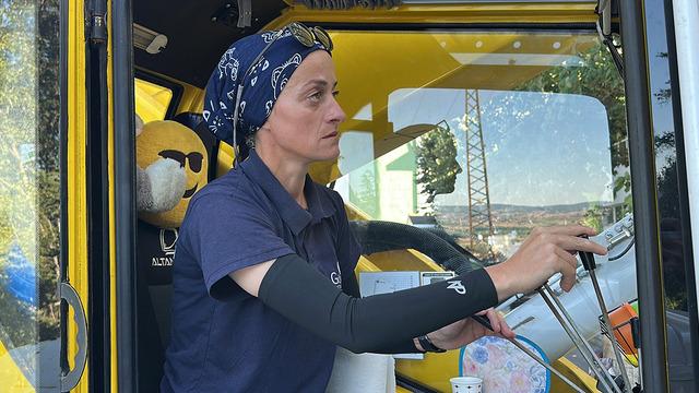 Kadın olduğu için iş bulamadı! Şimdi dev vinçlerin başında aranan isim oldu