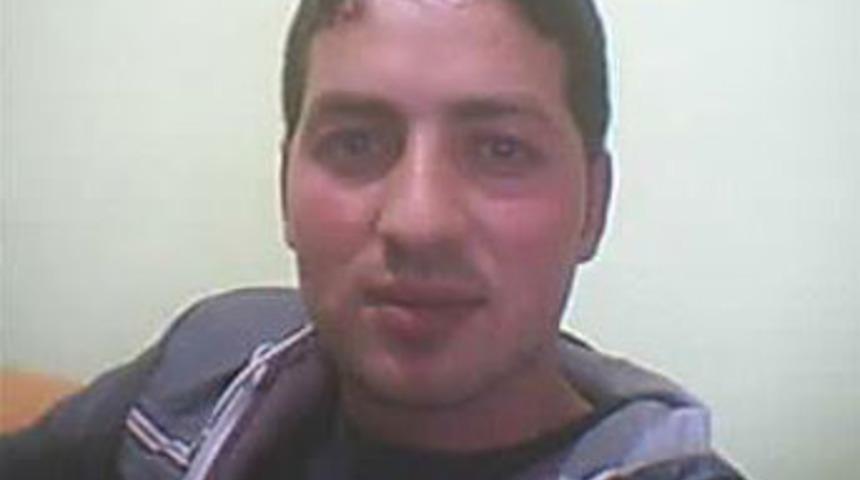 Sofrada oğlunu öldürdü